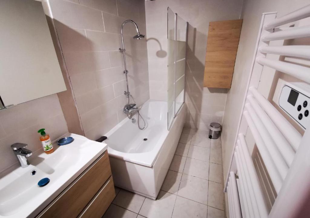 Photo of Bathroom in Dhuizon