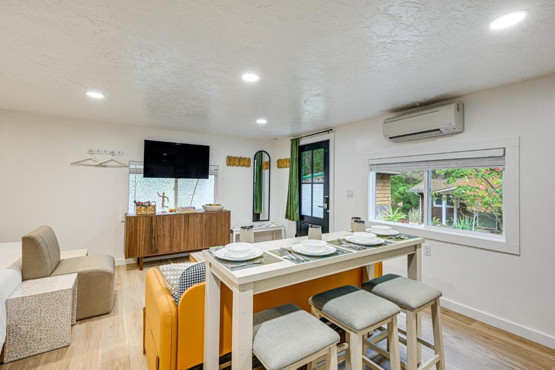 Photo of Others in East Olympia