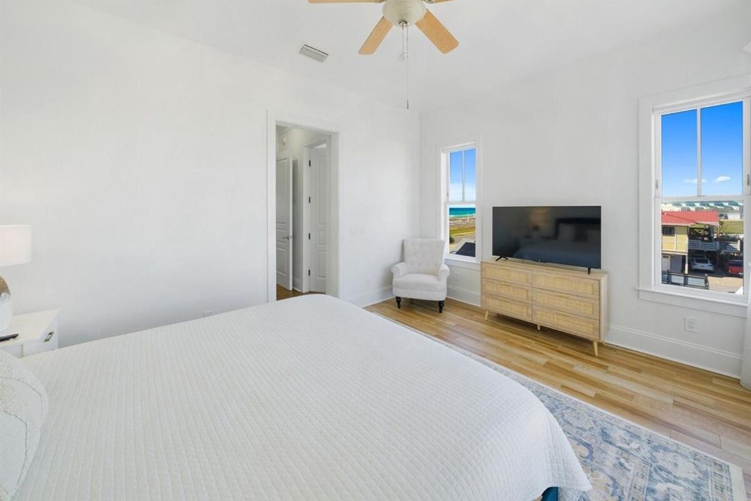 Photo of Bedroom in Miramar Beach