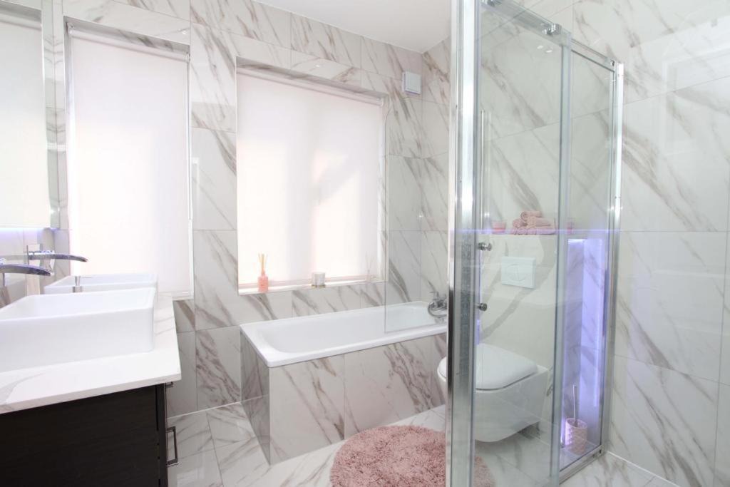 Photo of Bathroom in Uxbridge South