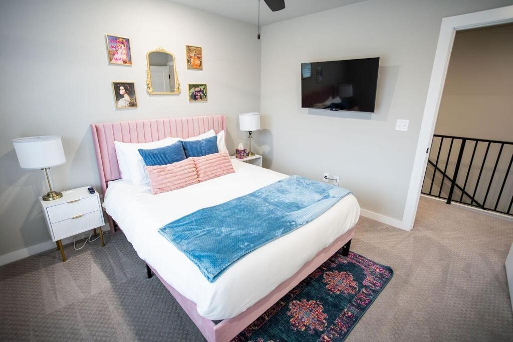 Photo of Bedroom in Broken Arrow