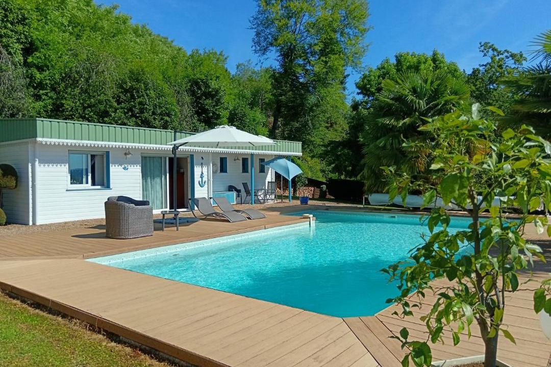 Photo of Others in Naves