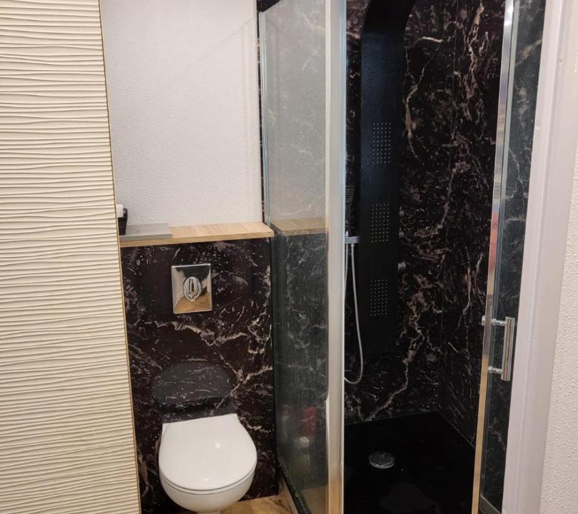 Photo of Bathroom in Alencon