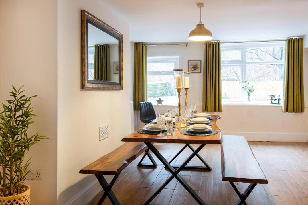 Photo of Others in Saddleworth