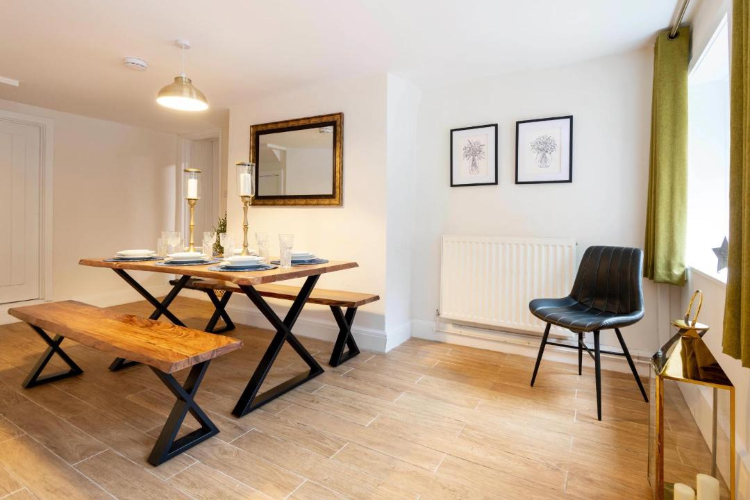 Photo of Others in Saddleworth