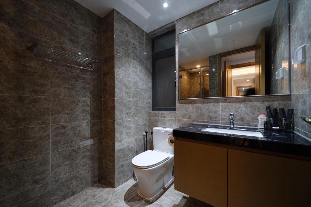 Photo of Bathroom in Central District