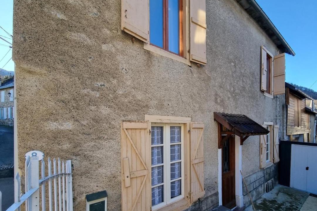 Photo of Others in Clarac