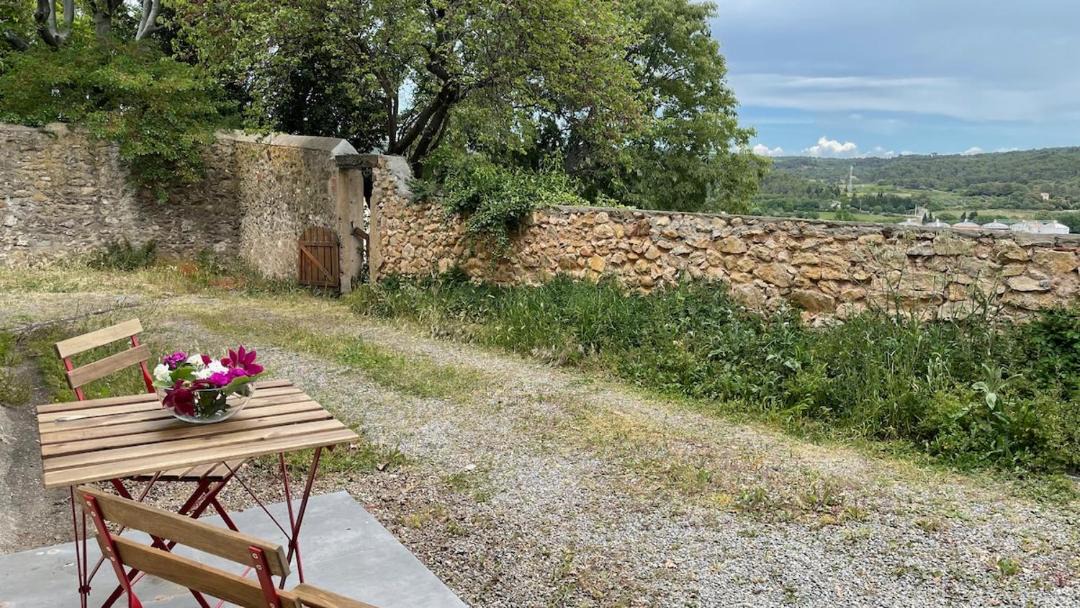 Photo of Others in Quarante