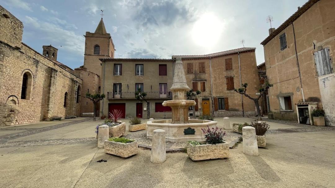 Photo of Others in Quarante