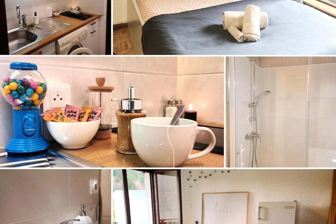 Photo of Others in Thones