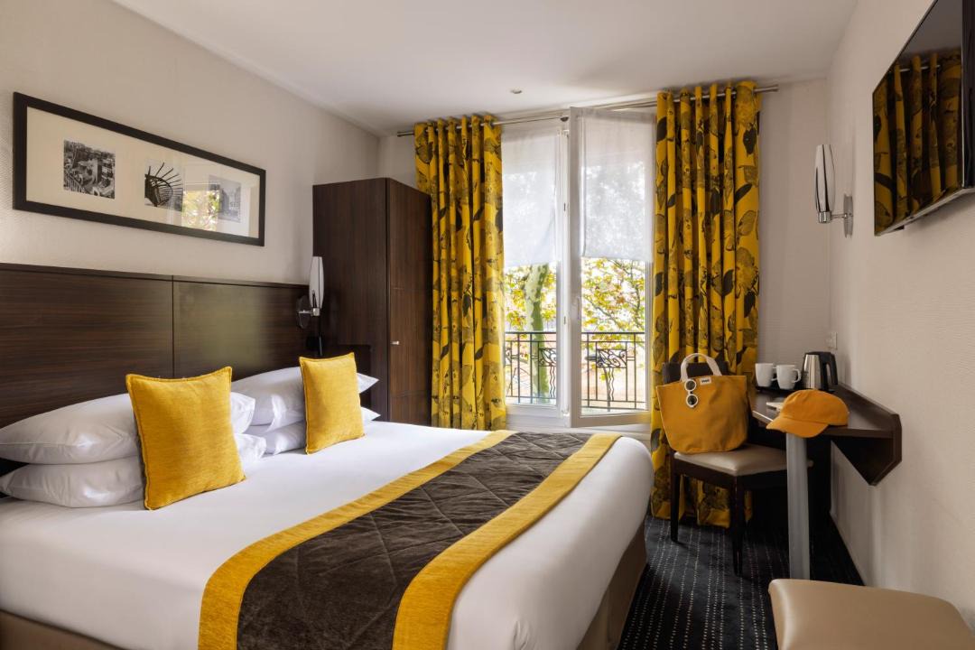 Photo of Bedroom in 13th Arrondissement