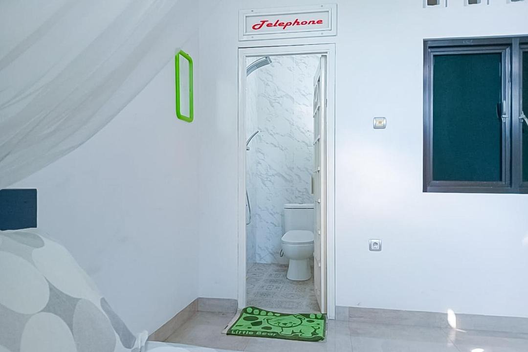 Photo of Bathroom in Mataram