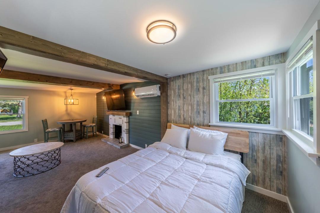 Photo of Bedroom in Oberlin