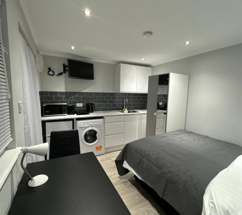 Photo of Others in Cricklewood