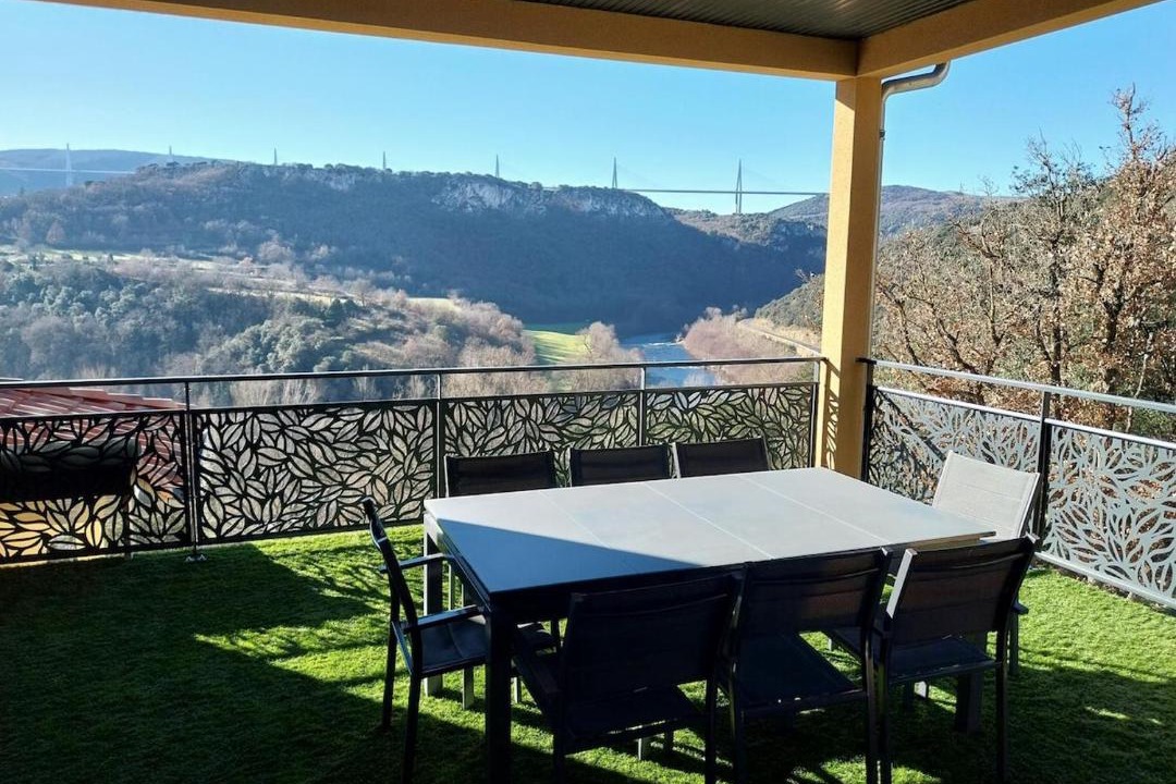 Photo of Patio Balcony in Millau