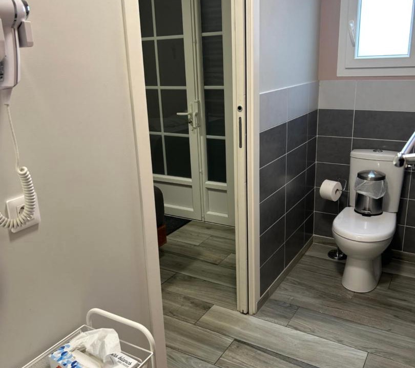 Photo of Bathroom in Louchats