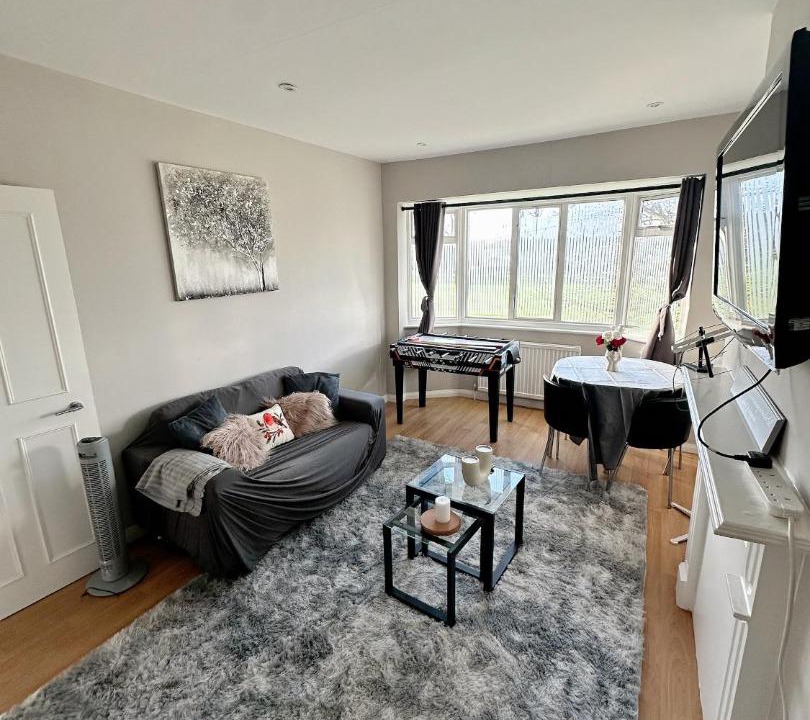 Photo of Others in Graveney