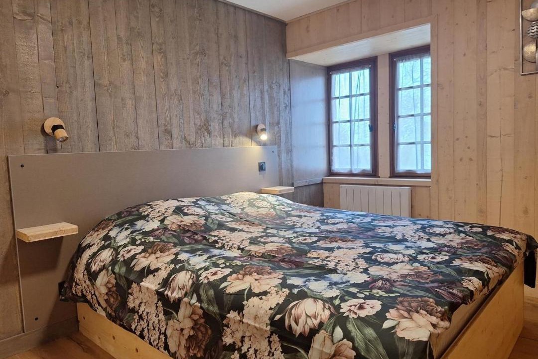 Photo of Bedroom in Chateau-Chalon