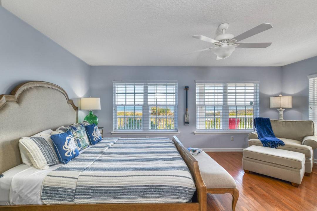 Photo of Bedroom in Crescent Beach