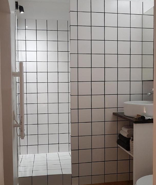 Photo of Bathroom in La Croix-Hellean