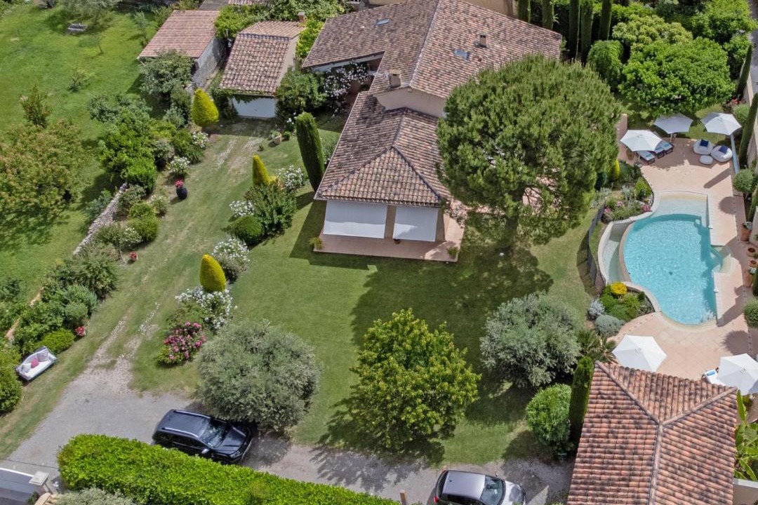 Photo of Others in Les Mees