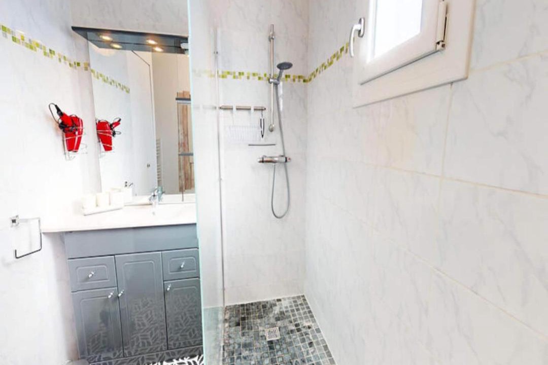 Photo of Bathroom in Givrand