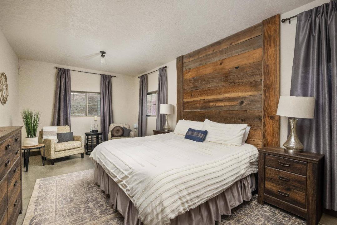 Photo of Bedroom in Yamhill