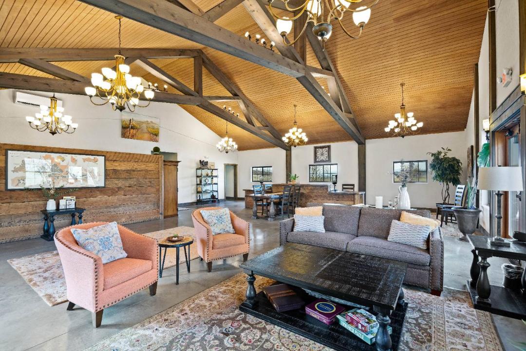 Photo of Others in Yamhill