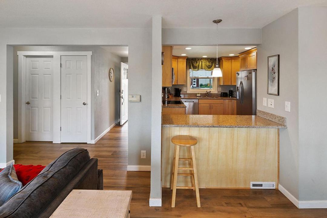 Photo of Others in Lake Forest Park