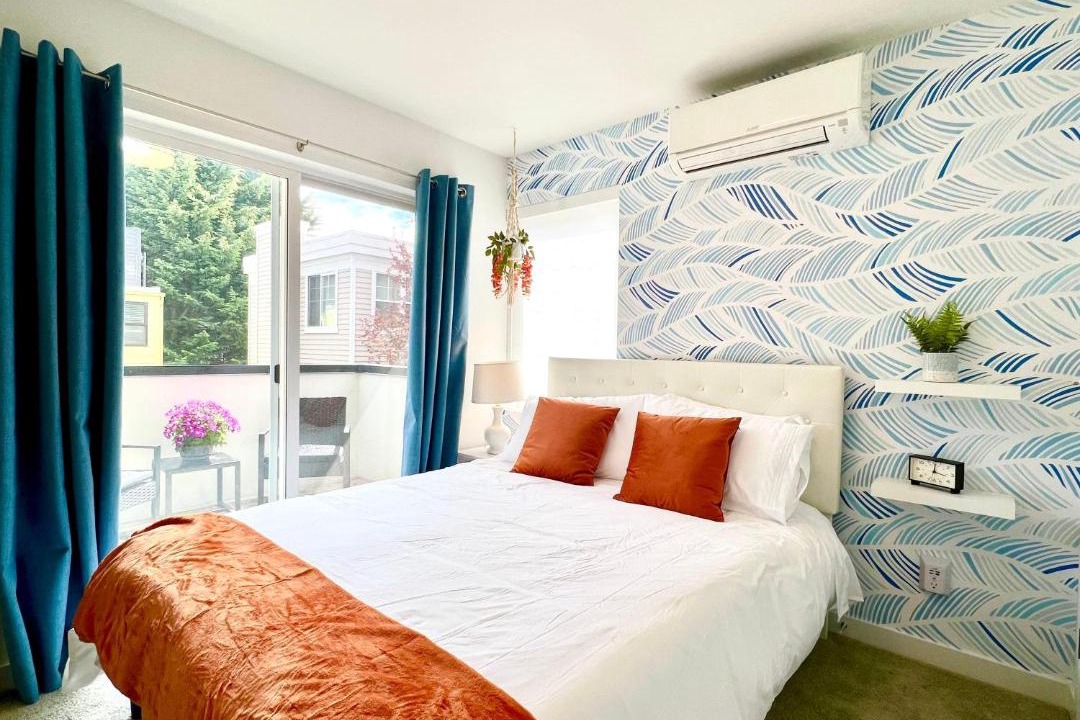 Photo of Bedroom in Broadway