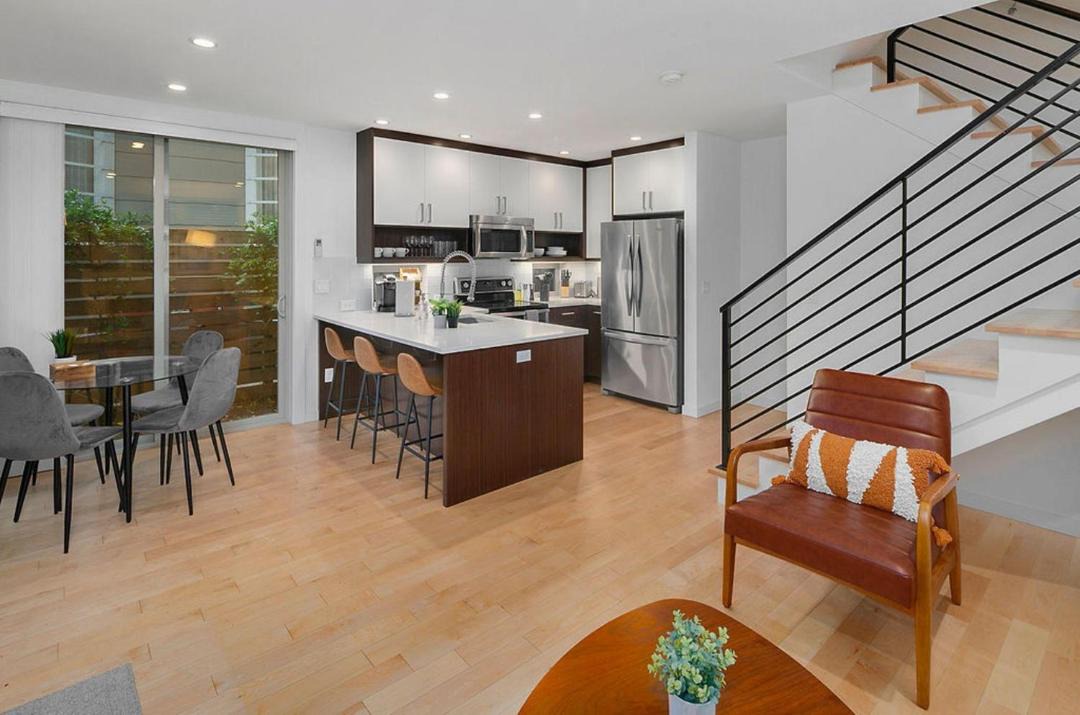 Photo of Others in Minor