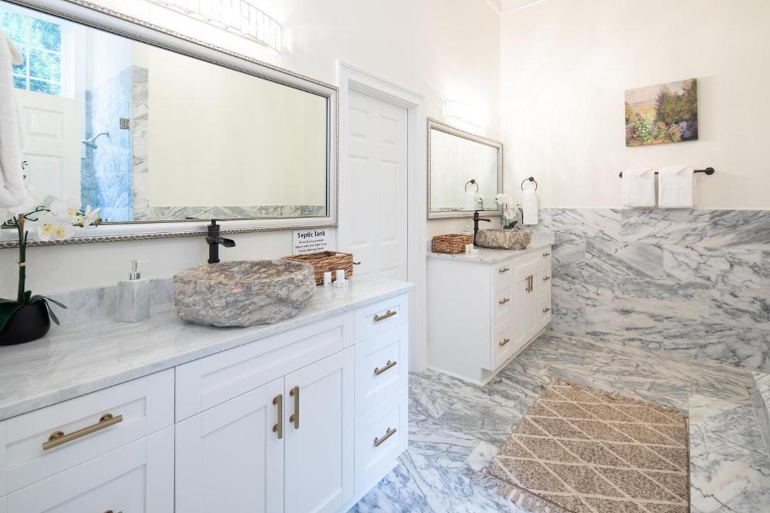 Photo of Bathroom in Dahlonega