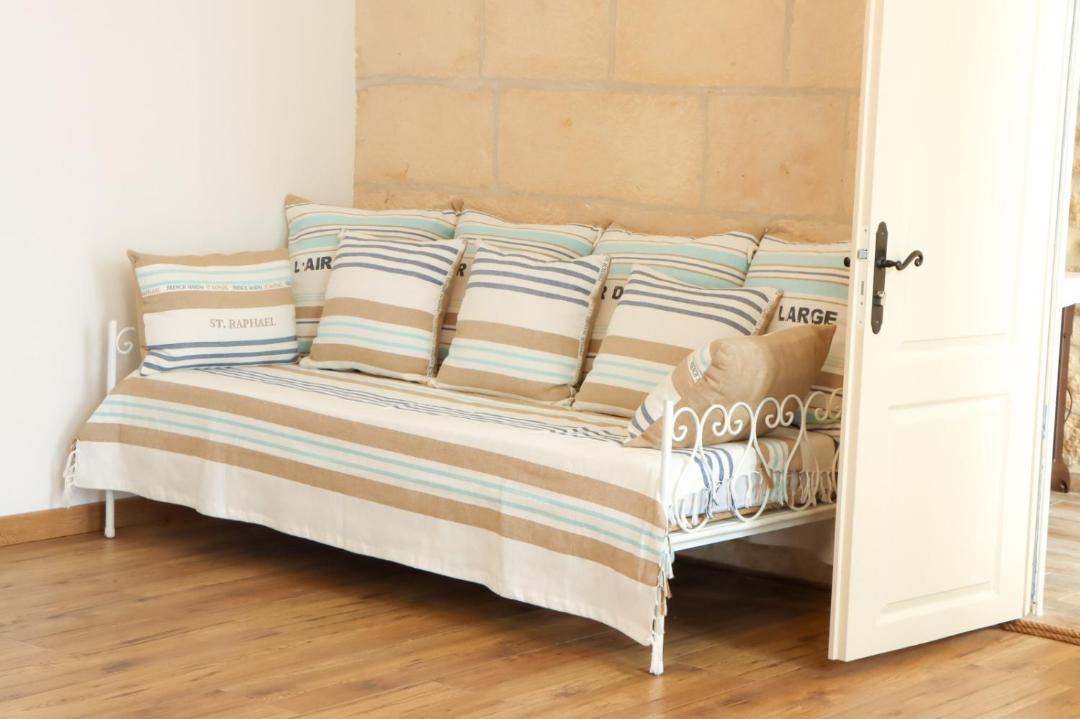 Photo of Others in Belluire