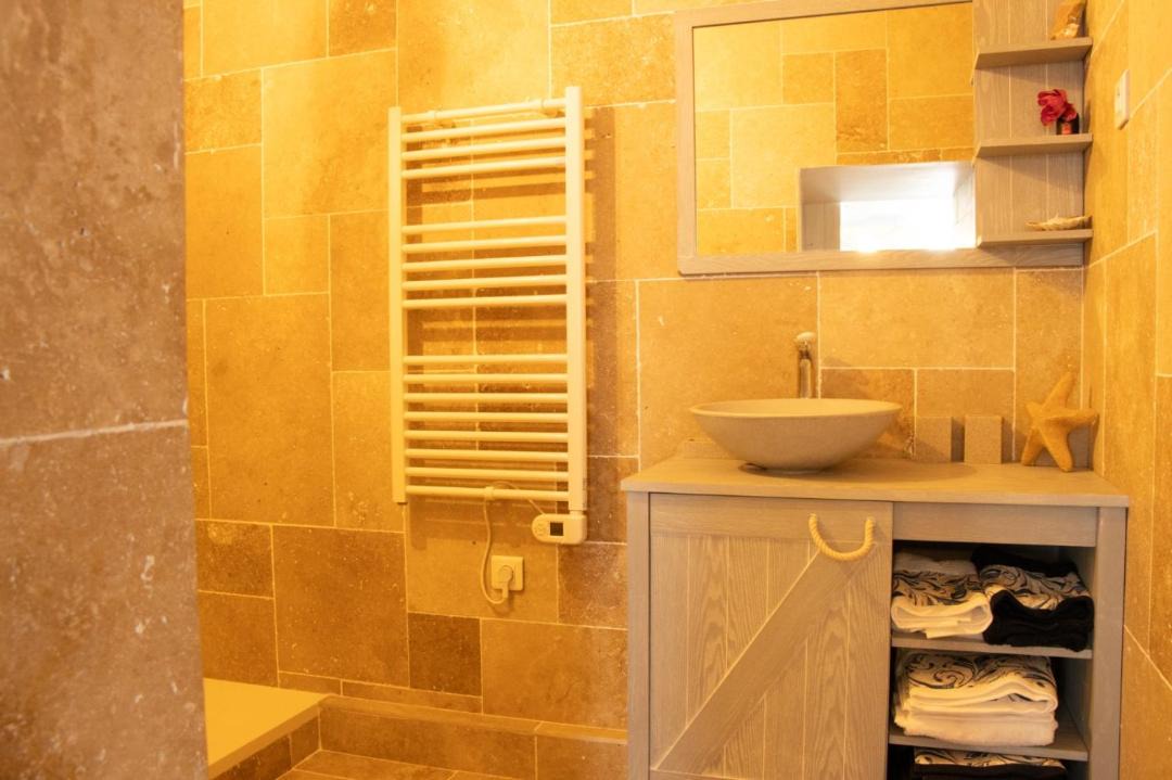 Photo of Bathroom in Belluire