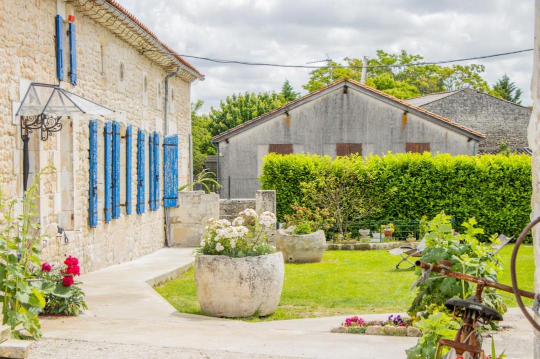 Photo of Others in Belluire