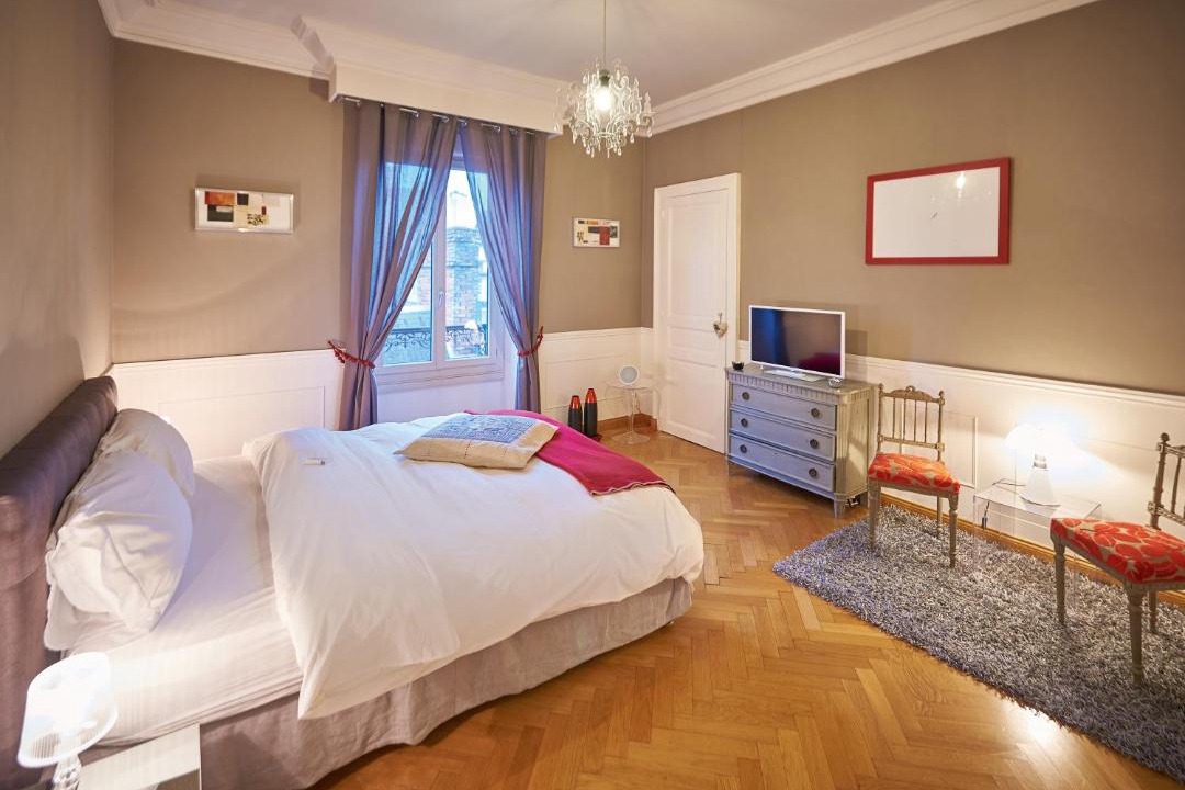 Photo of Bedroom in Republique