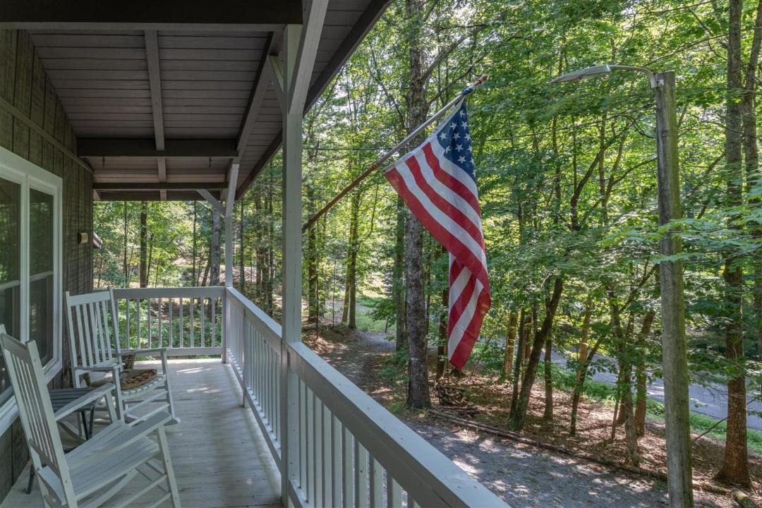 Photo of Patio Balcony in Cedar Mountain