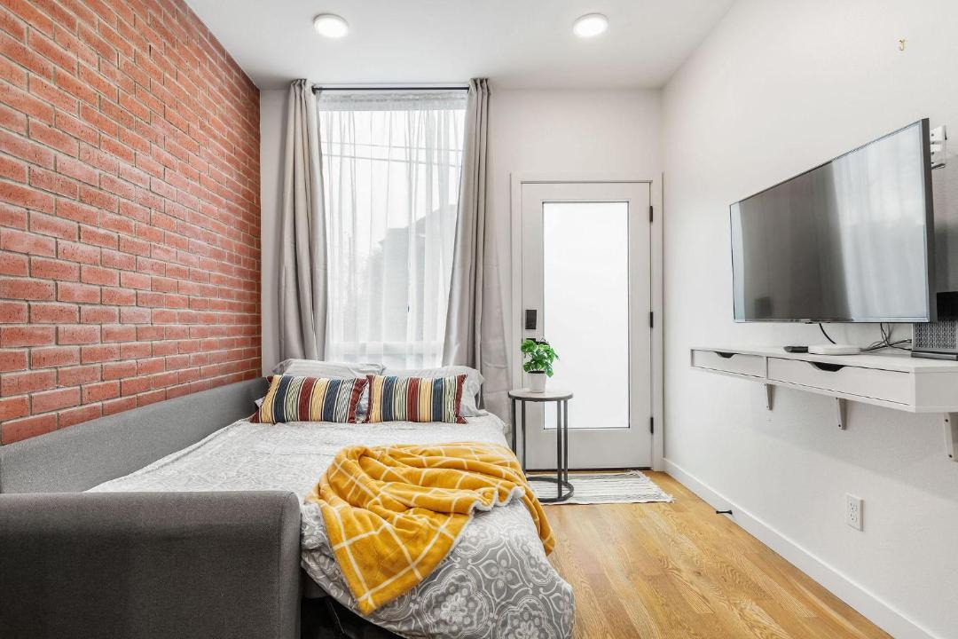 Photo of Others in Minor