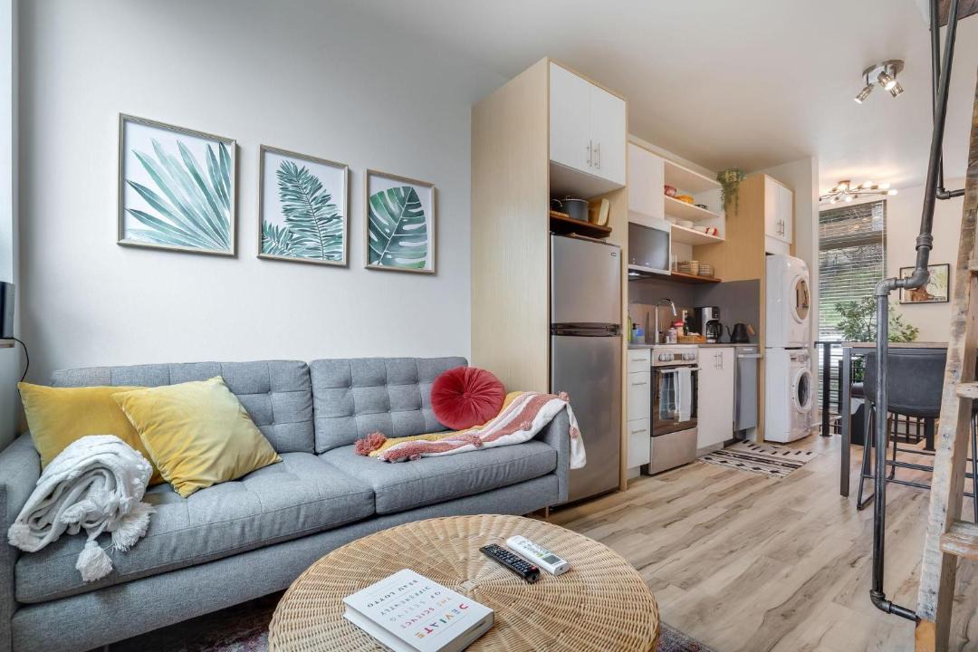 Photo of Others in North Delridge