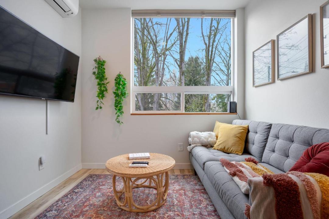 Photo of Livingroom in North Delridge