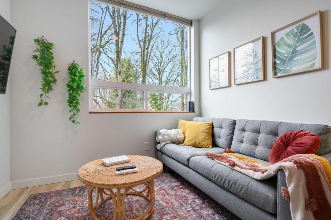 Photo of Others in North Delridge