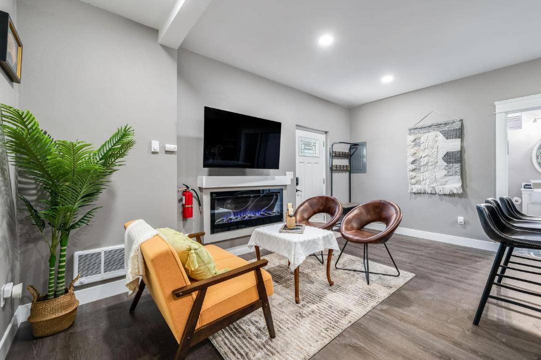 Photo of Others in Inglewood