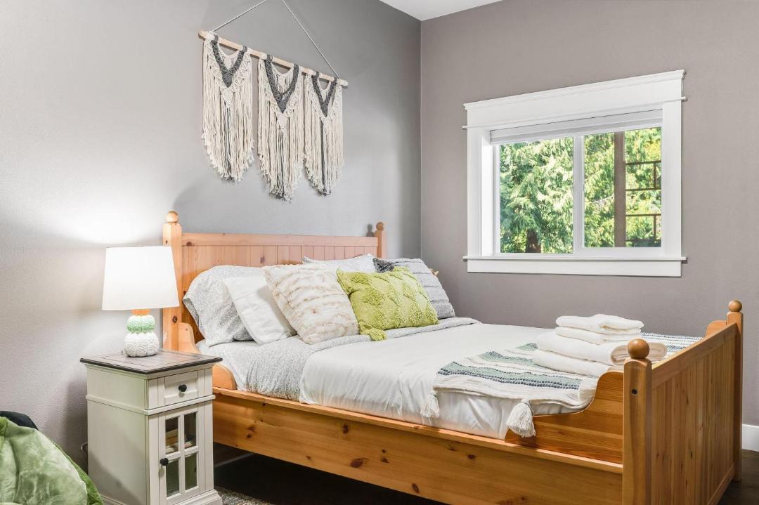 Photo of Bedroom in Inglewood