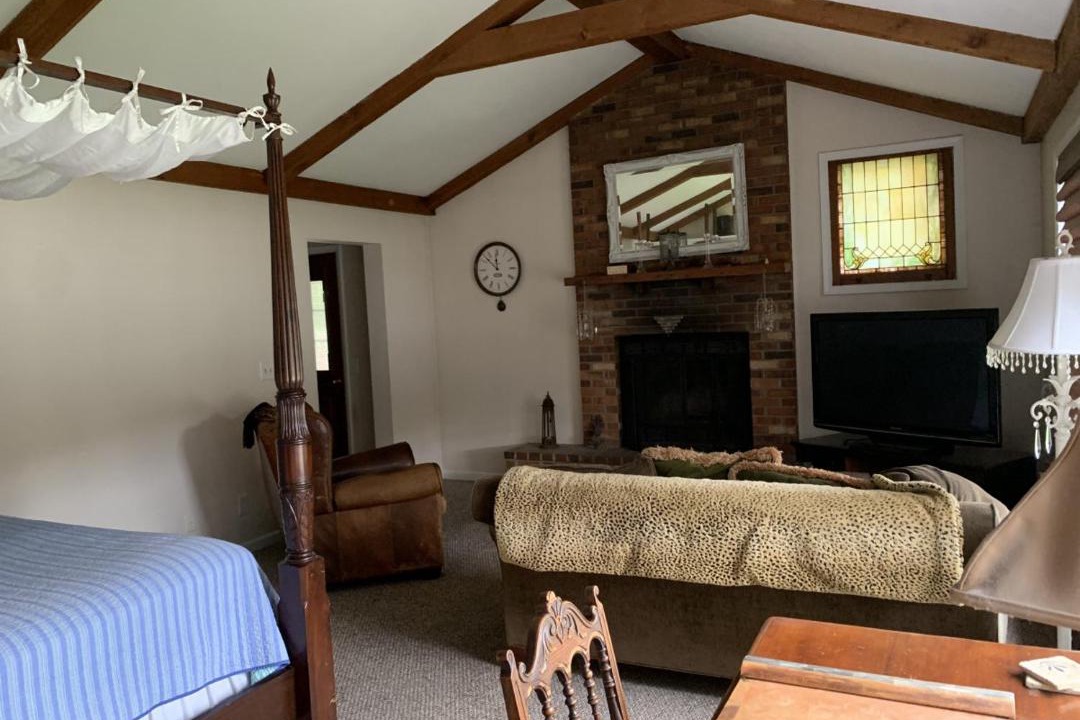 Photo of Bedroom in Alpine Lake