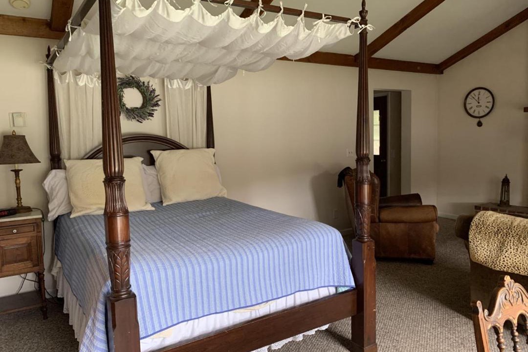 Photo of Bedroom in Alpine Lake