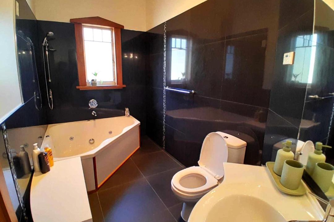Photo of Bathroom in Mangapai