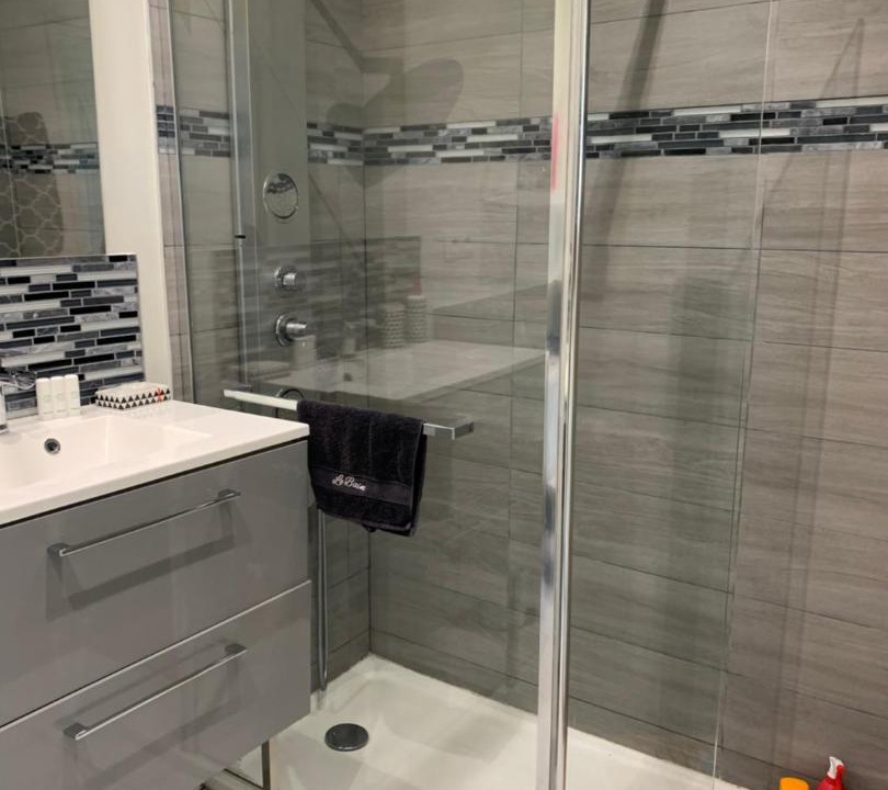 Photo of Bathroom in Calais Frethun