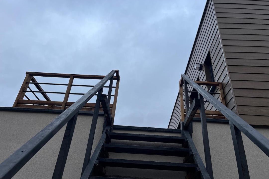 Photo of Others in Russ