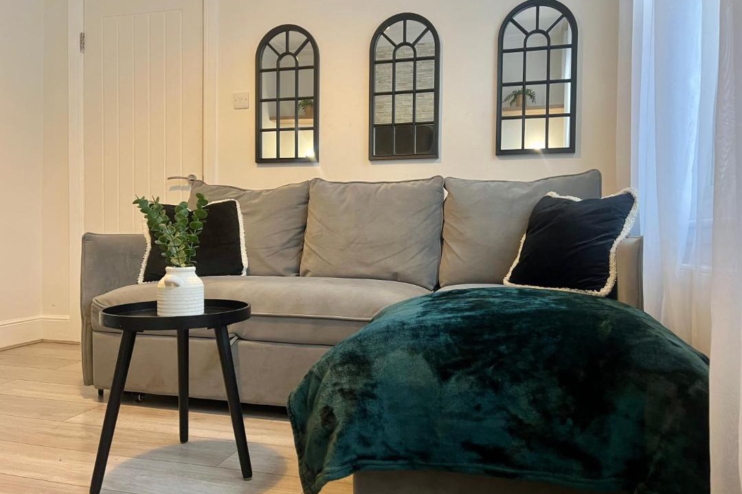 Photo of Others in Lea Bridge