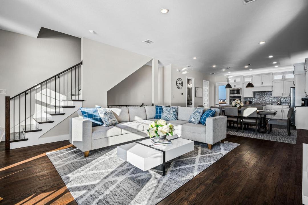 Photo of Livingroom in Rowlett